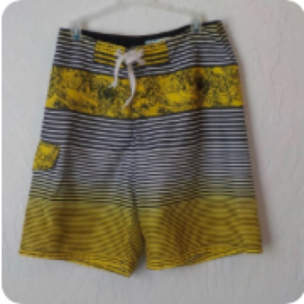 Vintage OP Ocean Pacific Shorts Swim Boards Men 30 Yellow Black Stripped Floral